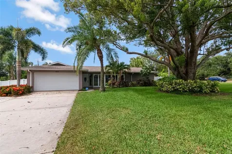 1801 Oak Park Drive N Clearwater FL 33764