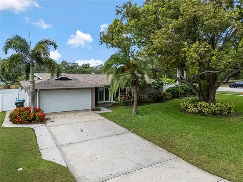 1801 Oak Park Drive N Clearwater FL 33764