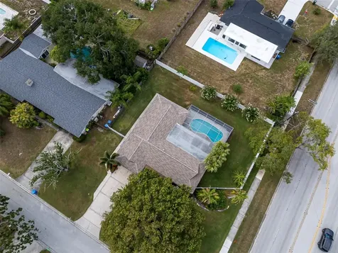 1801 Oak Park Drive N Clearwater FL 33764