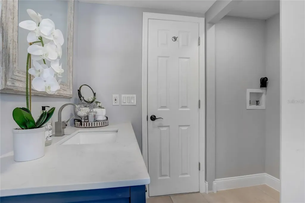 1960 Mckinley Street Clearwater FL 33765