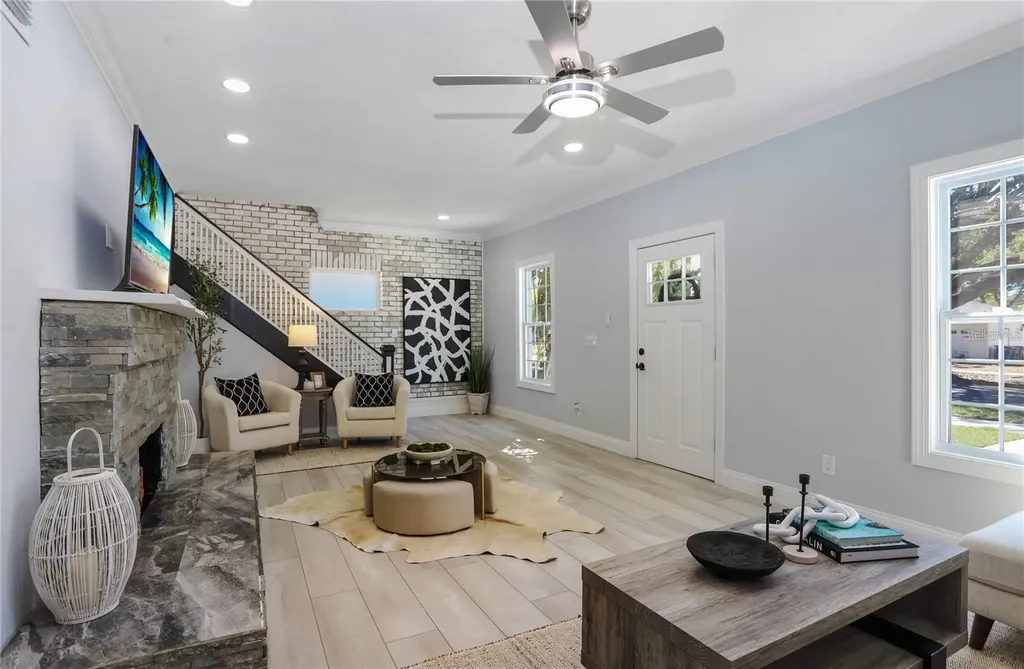 1960 Mckinley Street Clearwater FL 33765