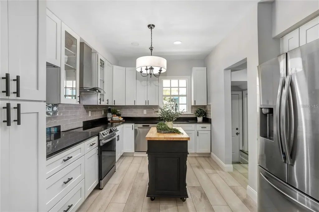 1960 Mckinley Street Clearwater FL 33765
