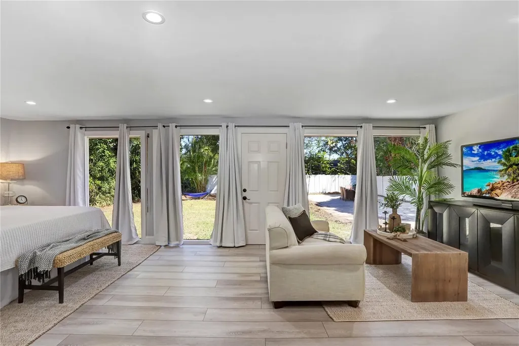 1960 Mckinley Street Clearwater FL 33765