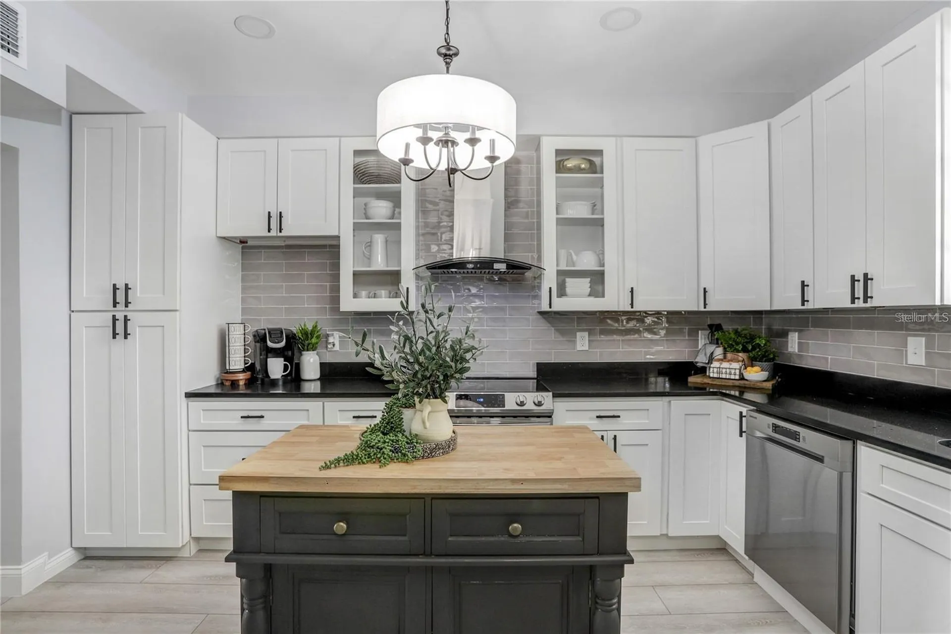 1960 Mckinley Street Clearwater FL 33765