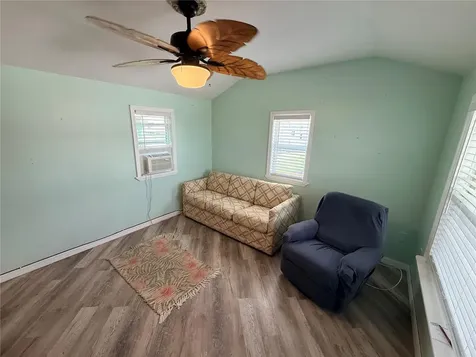 5245 Island View Circle N Polk City FL 33868