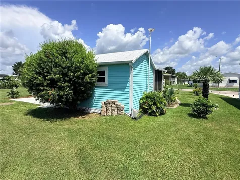 5245 Island View Circle N Polk City FL 33868