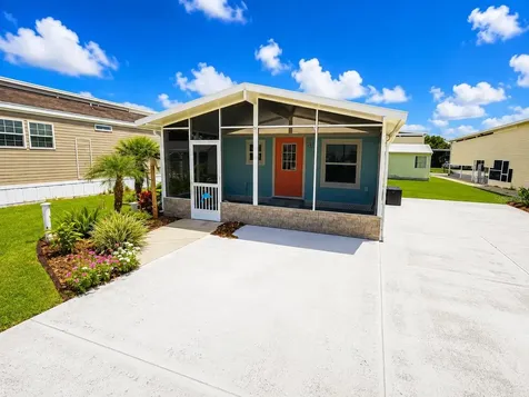 5245 Island View Circle N Polk City FL 33868