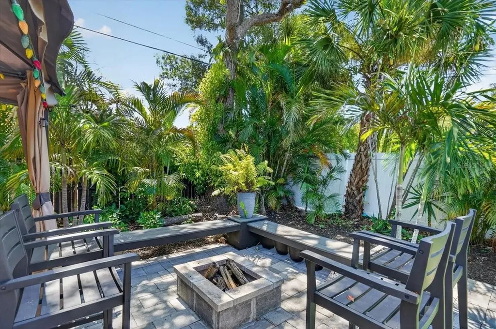 1520 60th Street S Gulfport FL 33707