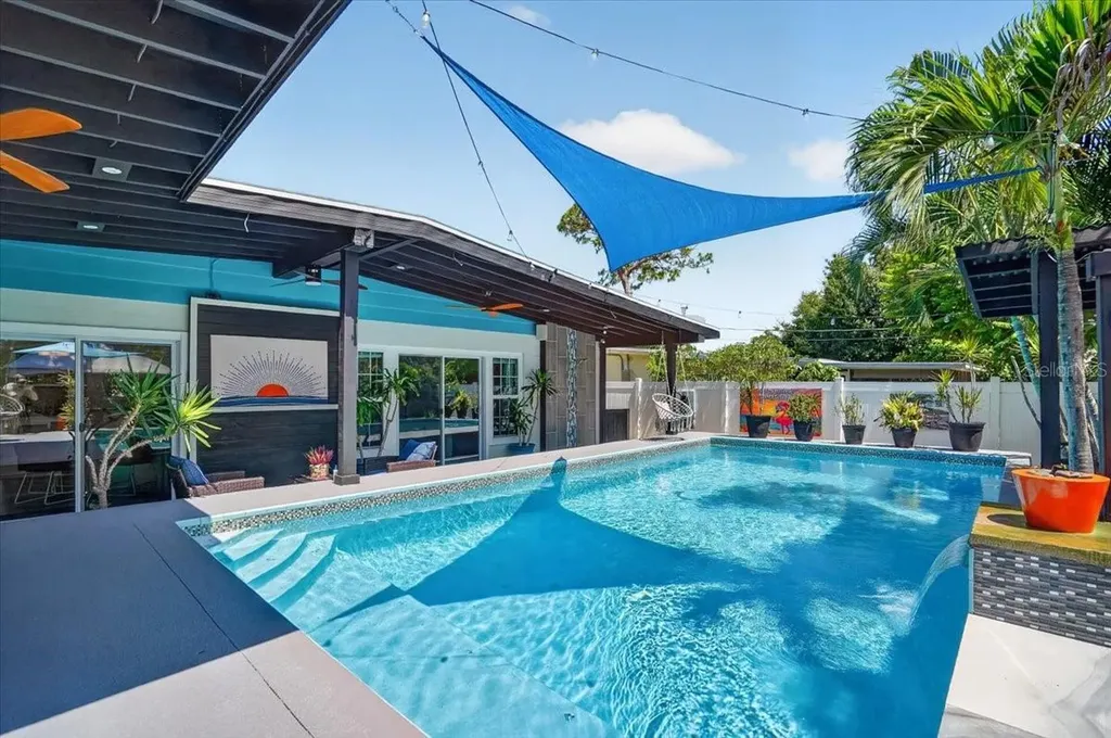 1520 60th Street S Gulfport FL 33707