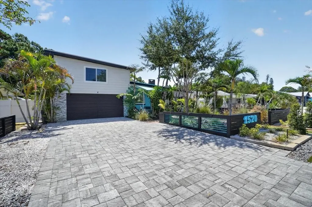 1520 60th Street S Gulfport FL 33707