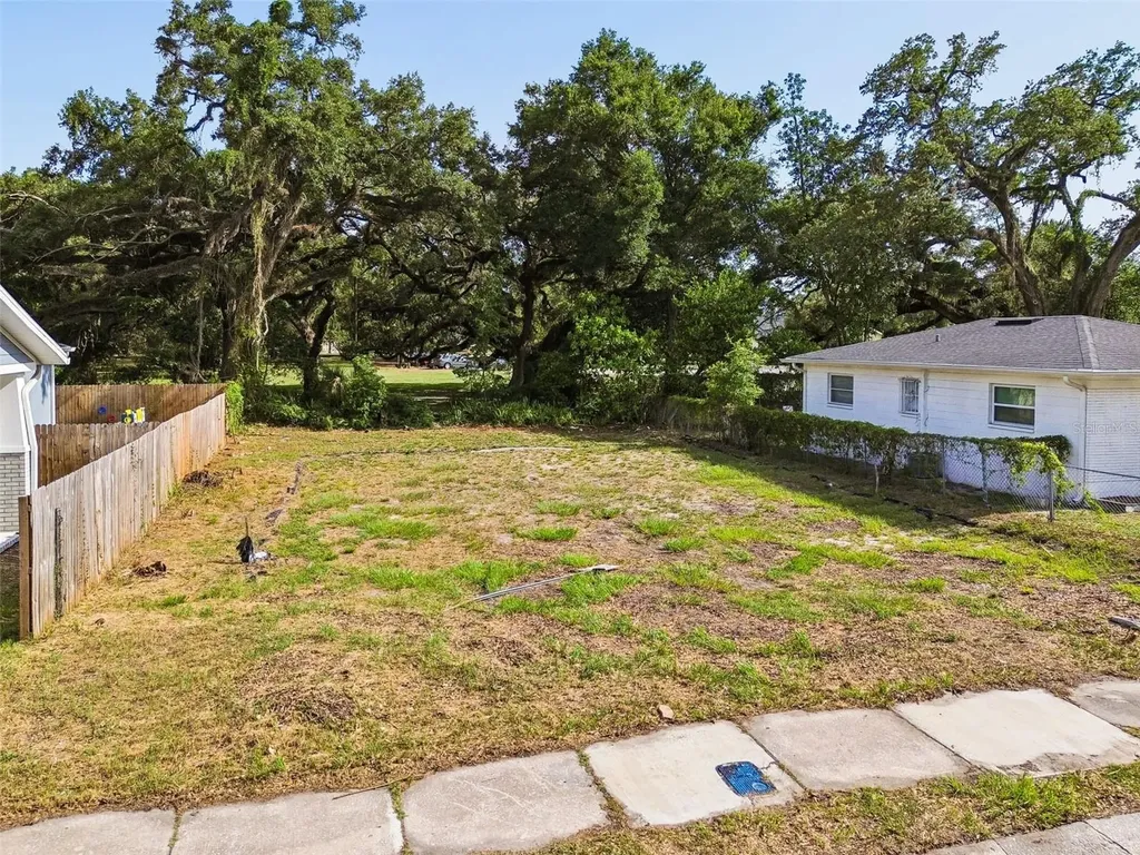 1207 E 24th Avenue Tampa FL 33605