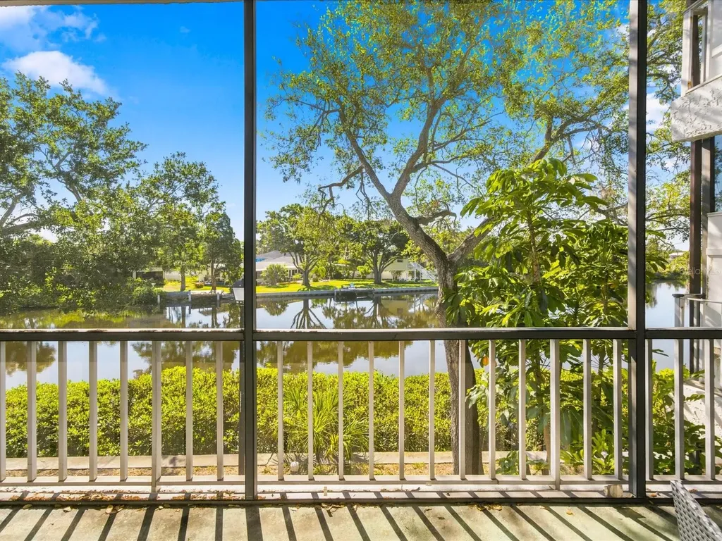 9009 Tudor Drive Tampa FL 33615