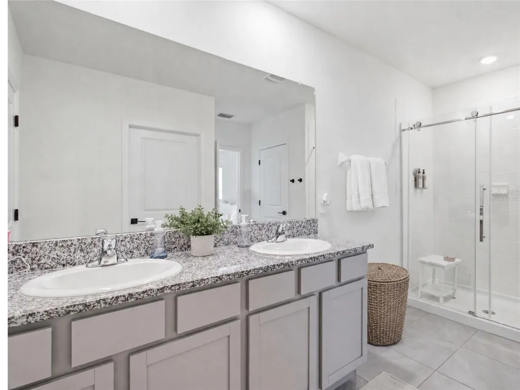 3262 Hilltop Circle Bradenton FL 34211