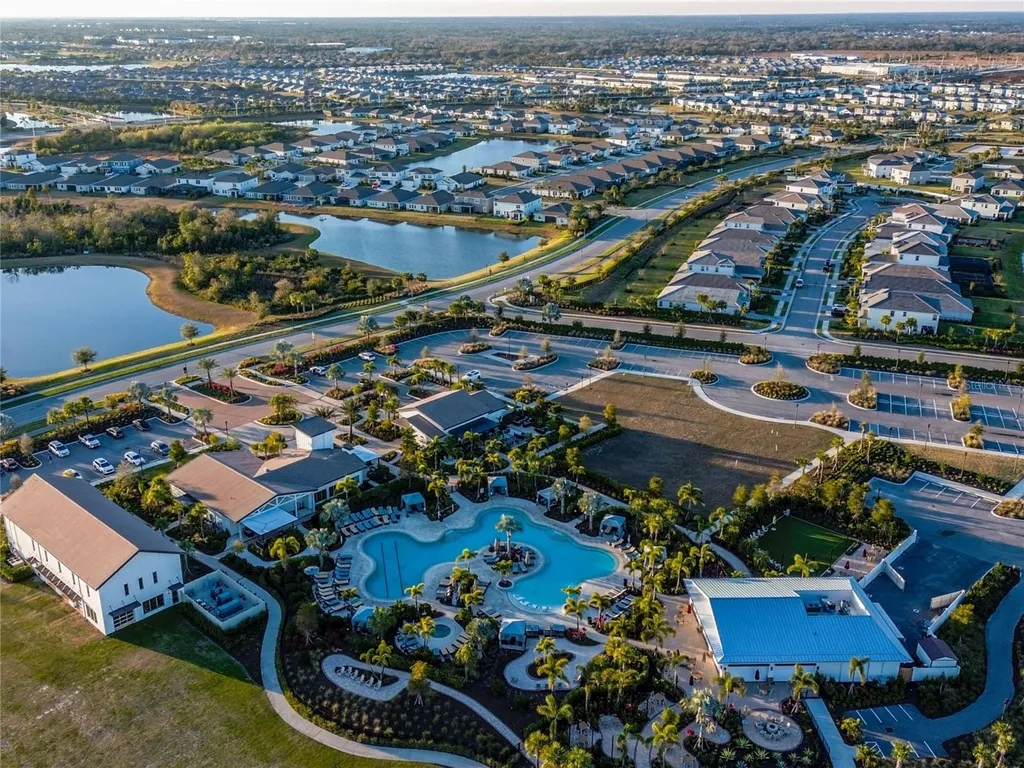 3262 Hilltop Circle Bradenton FL 34211