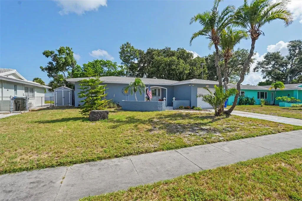 13651 Imperial Grove Drive N Largo FL 33774