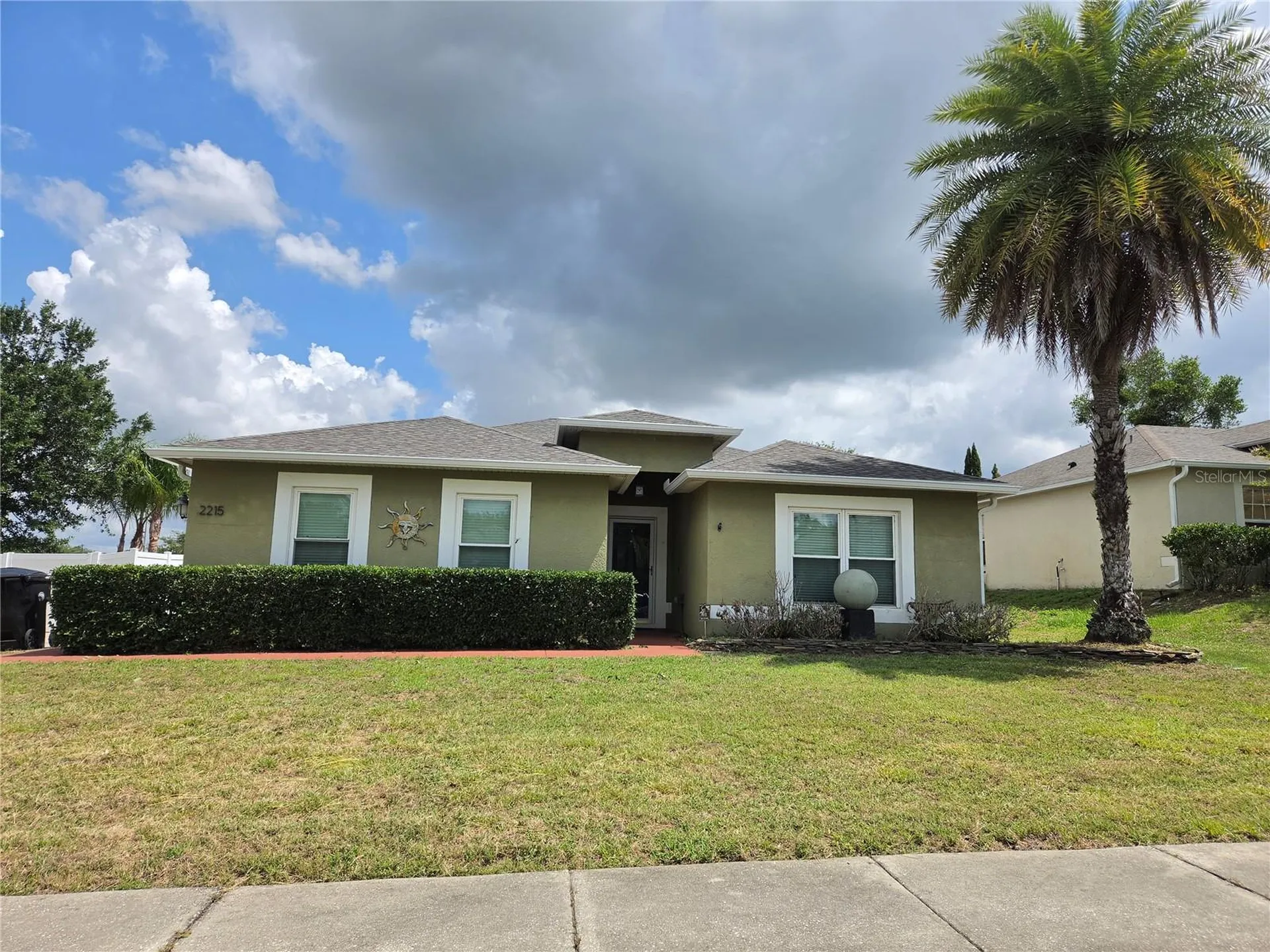 2215 Kingscrest Circle Apopka FL 32712