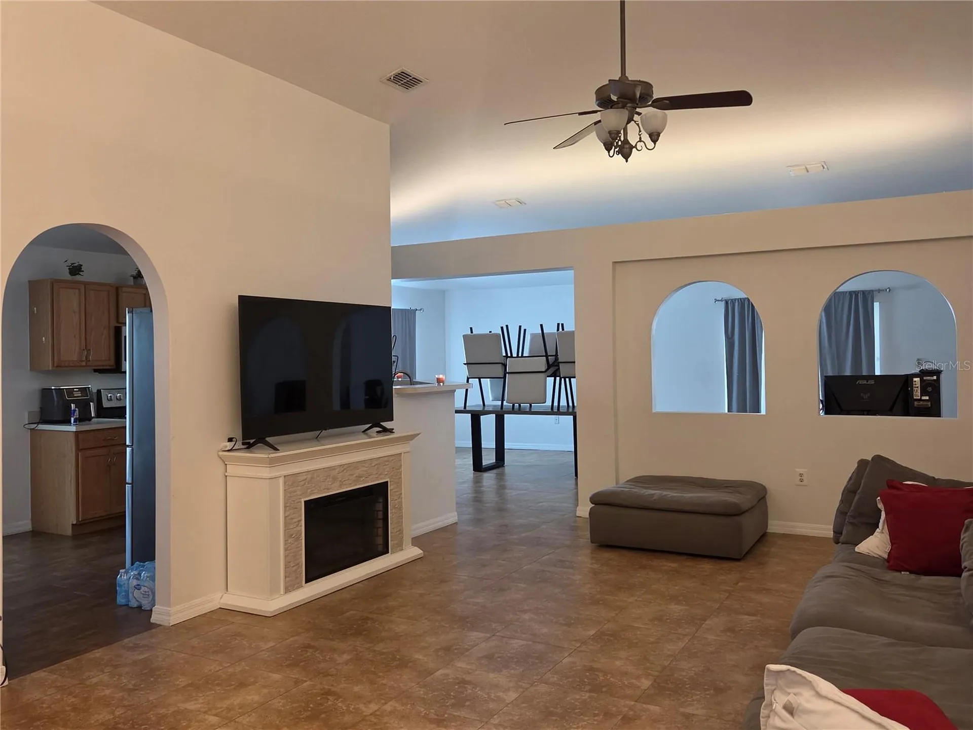 2215 Kingscrest Circle Apopka FL 32712