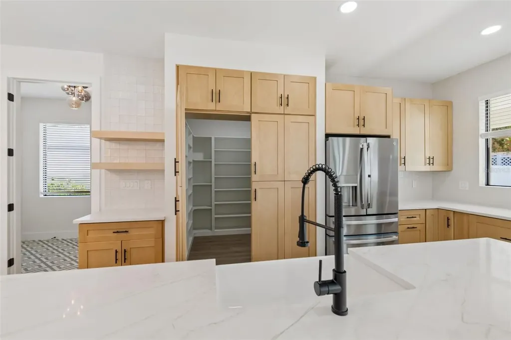 6403 S Richard Avenue Tampa FL 33616