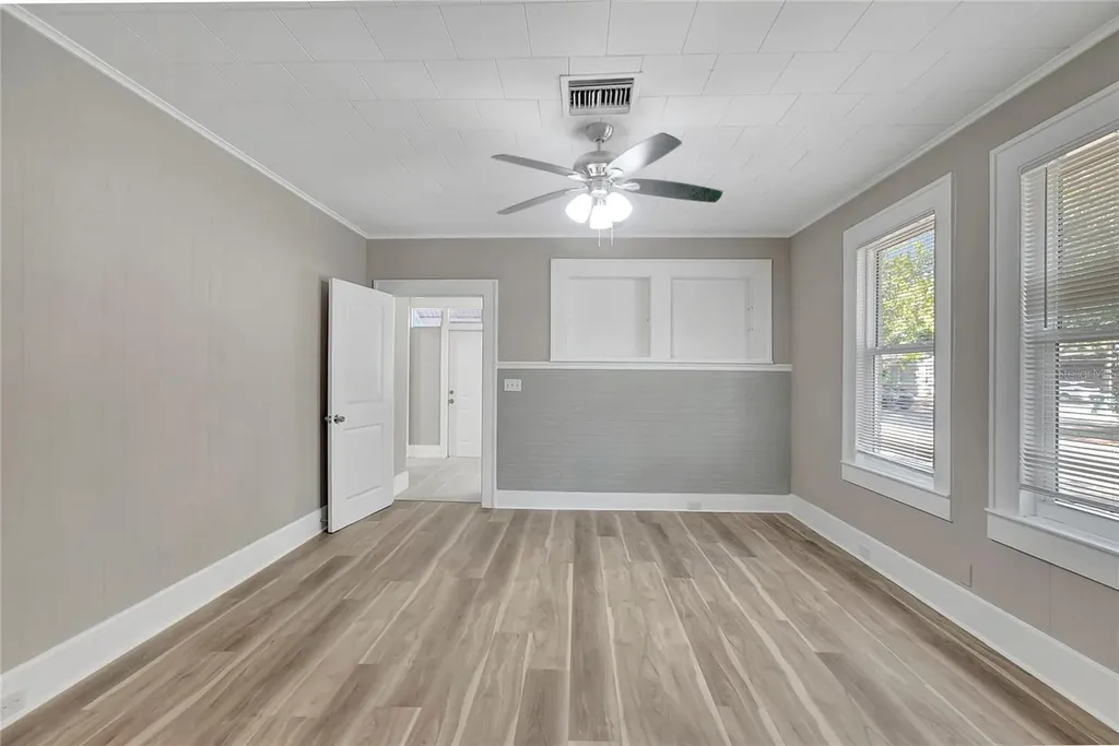 703 16th Avenue NW Largo FL 33770