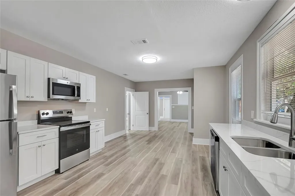703 16th Avenue NW Largo FL 33770
