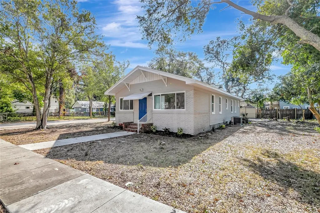 703 16th Avenue NW Largo FL 33770