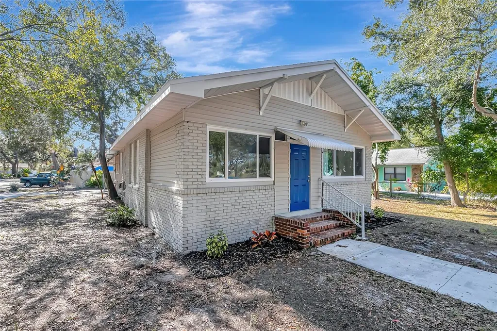 703 16th Avenue NW Largo FL 33770