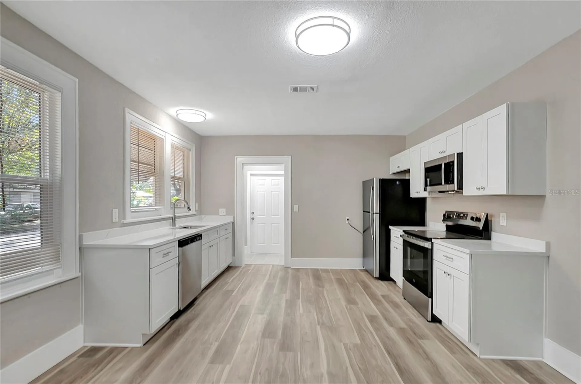 703 16th Avenue NW Largo FL 33770