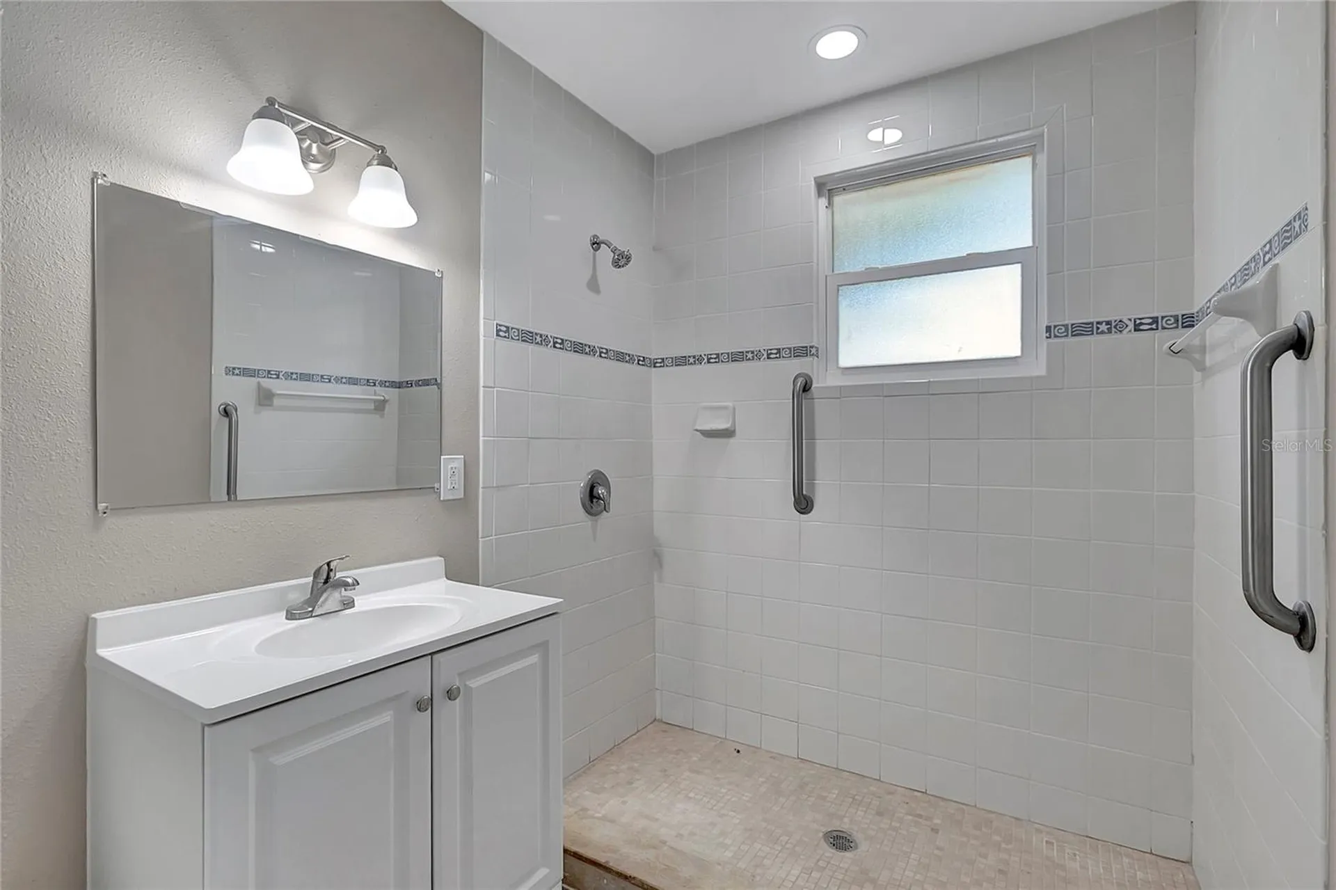 703 16th Avenue NW Largo FL 33770