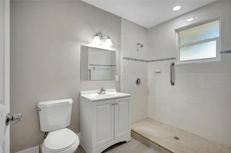 703 16th Avenue NW Largo FL 33770