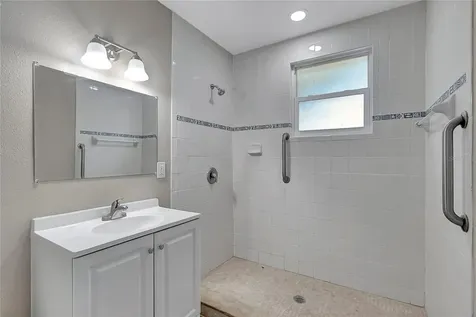 703 16th Avenue NW Largo FL 33770