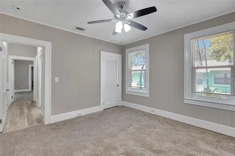 703 16th Avenue NW Largo FL 33770