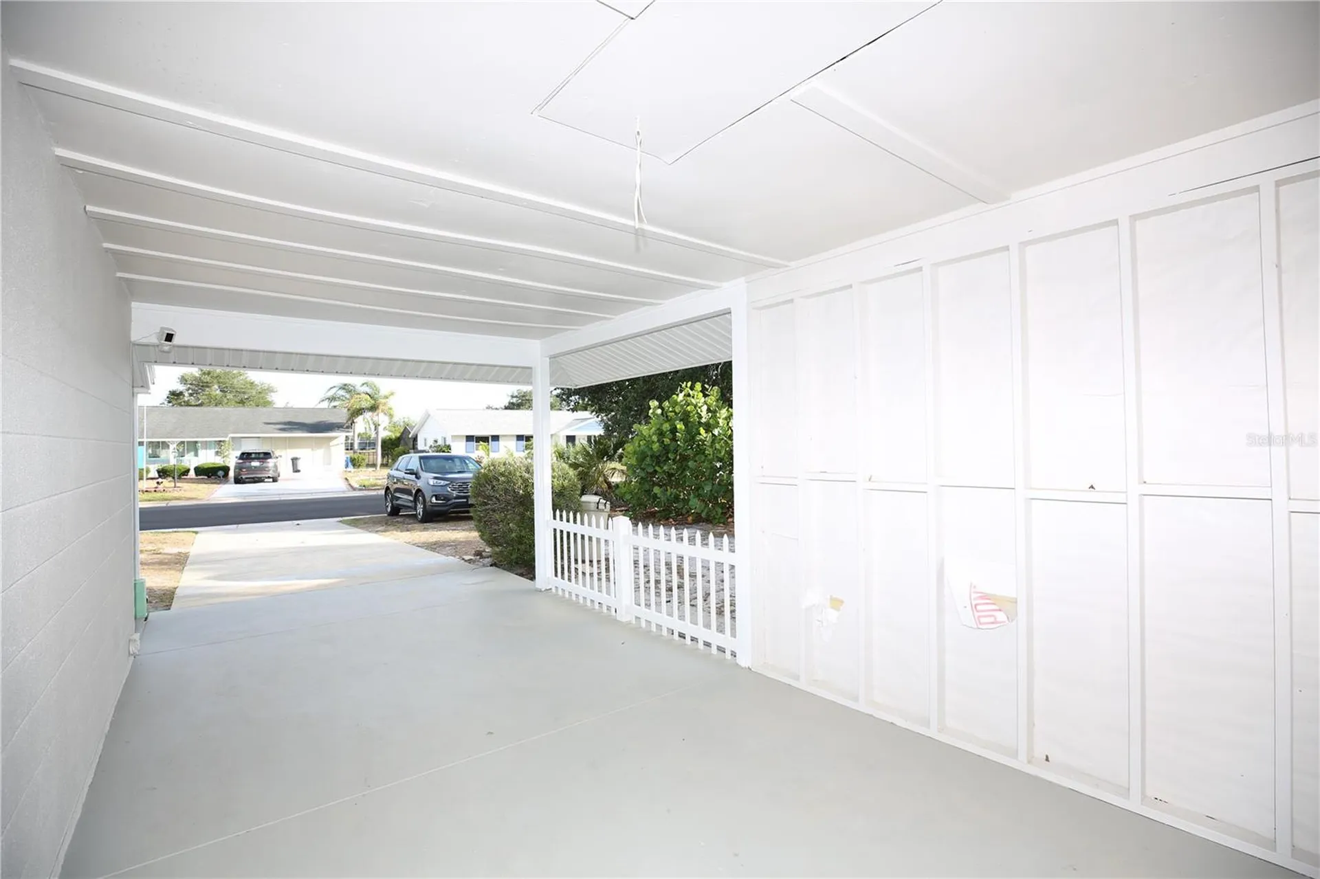 827 La Jolla Avenue Sun City Center FL 33573