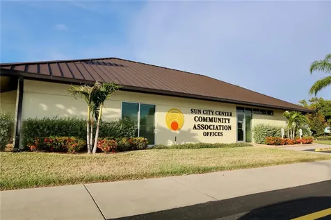827 La Jolla Avenue Sun City Center FL 33573
