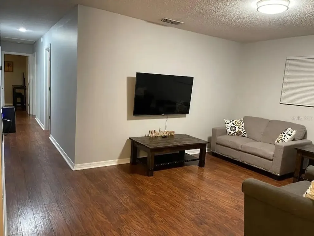 23084 NW 184 Road High Springs FL 32643