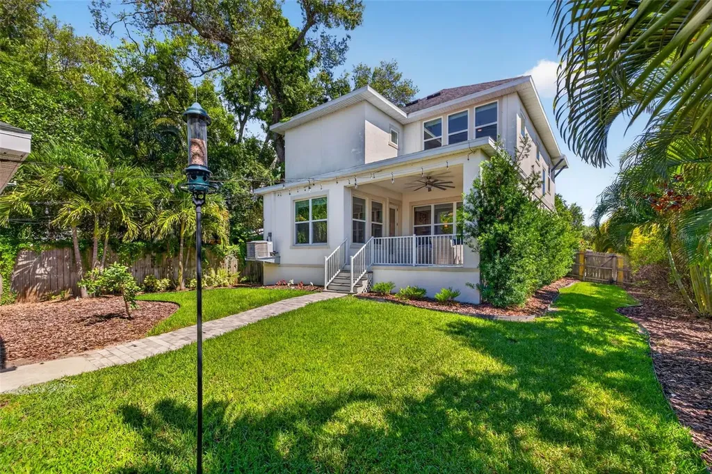293 18th Avenue S St Petersburg FL 33705