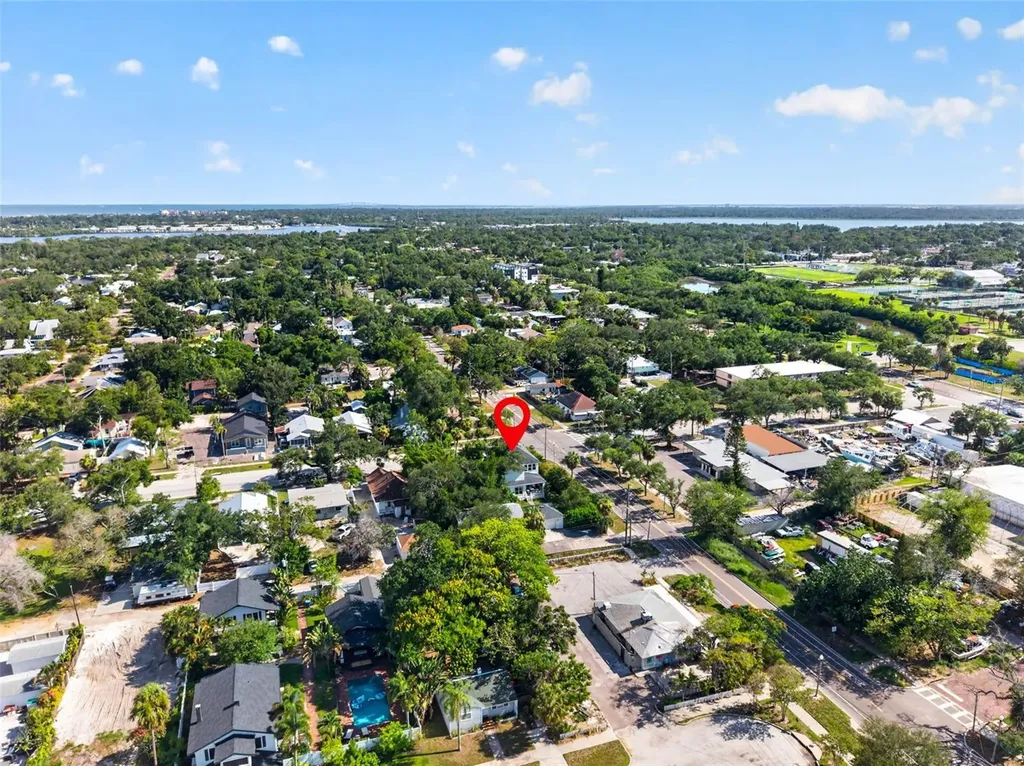 293 18th Avenue S St Petersburg FL 33705
