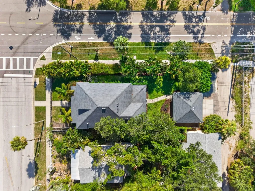 293 18th Avenue S St Petersburg FL 33705