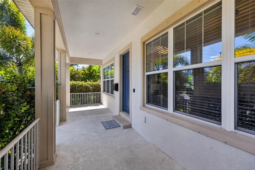 293 18th Avenue S St Petersburg FL 33705