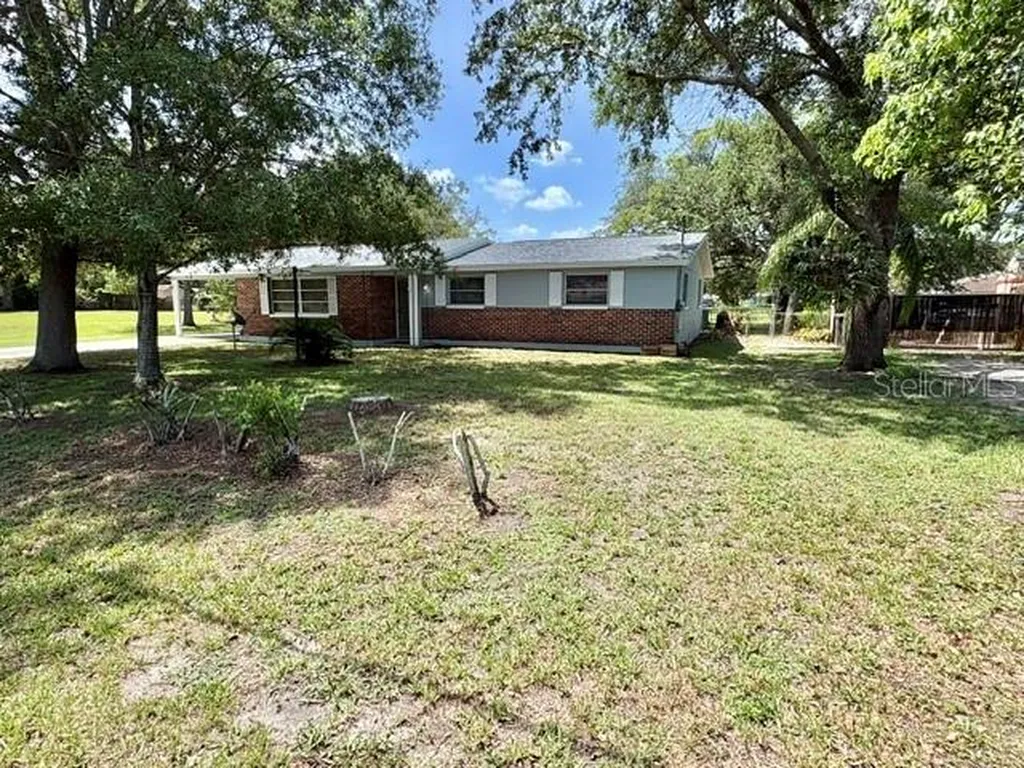 4901 E Idlewild Avenue Tampa FL 33610