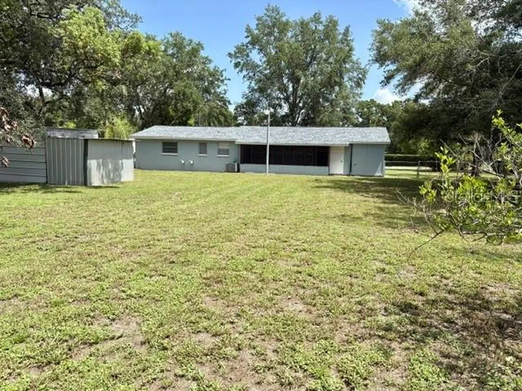 4901 E Idlewild Avenue Tampa FL 33610