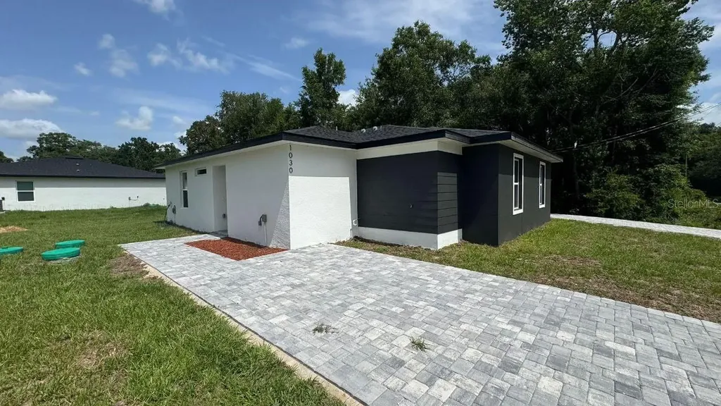 1030 NW 57th Court Ocala FL 34482