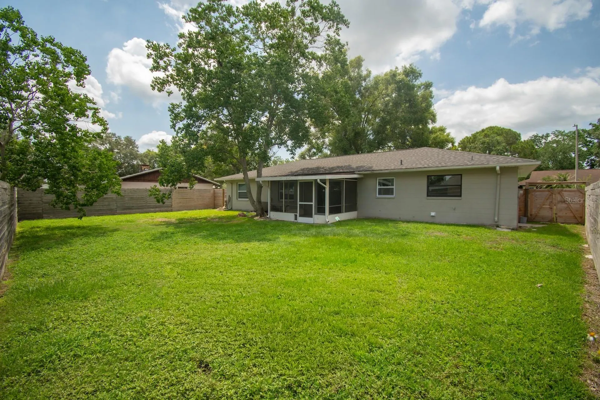 2040 Woodbriar Loop S Lakeland FL 33813