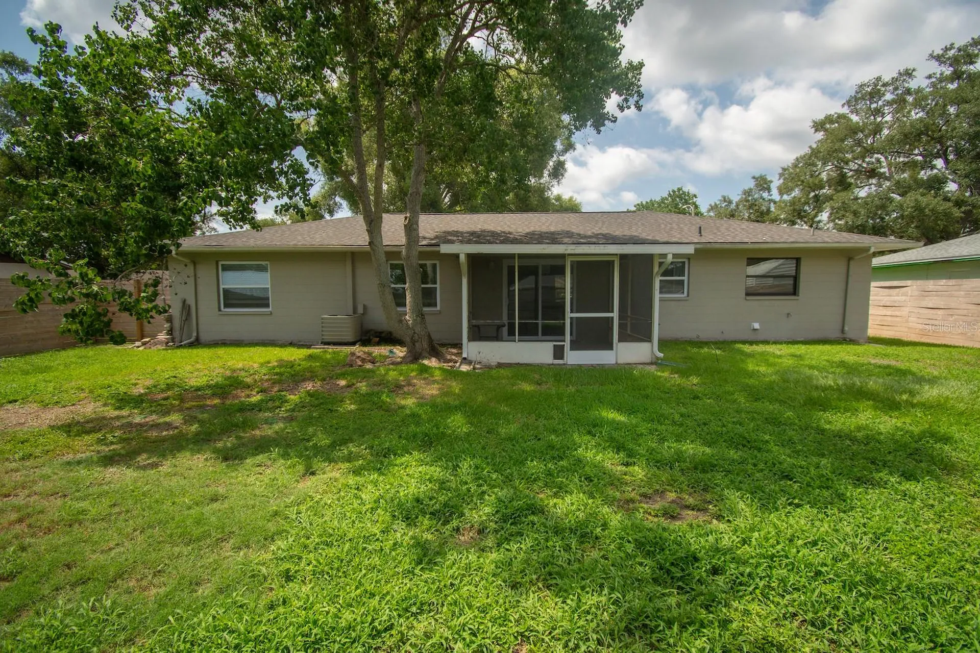 2040 Woodbriar Loop S Lakeland FL 33813