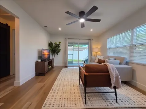 6434 71st Street N Pinellas Park FL 33781