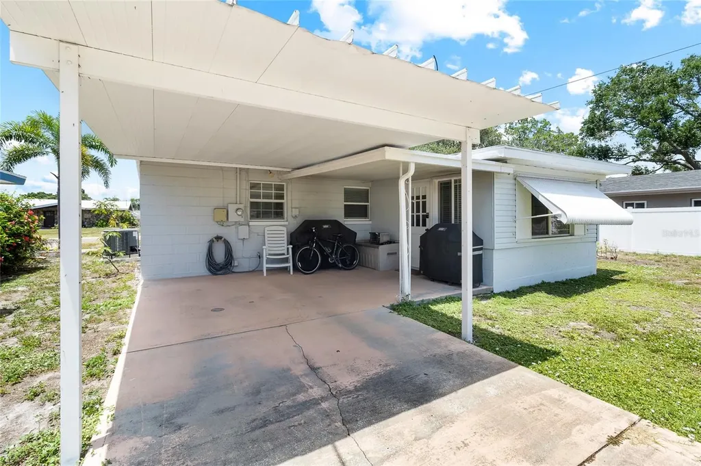 782 42nd Avenue NE St Petersburg FL 33703