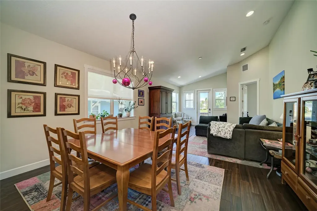 632 Virginia Drive Bradenton FL 34205