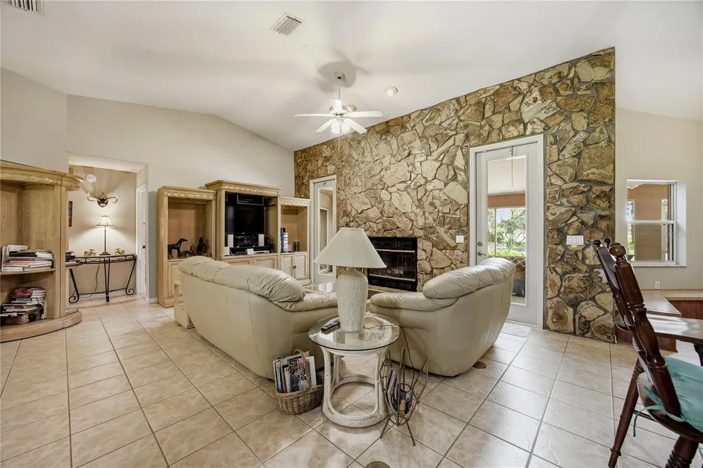 11751 SE 16th Lane Morriston FL 32668