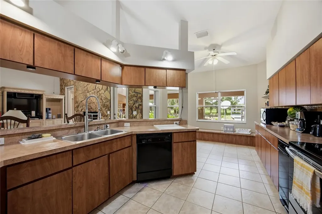 11751 SE 16th Lane Morriston FL 32668