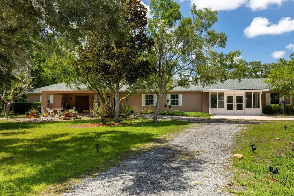11751 SE 16th Lane Morriston FL 32668
