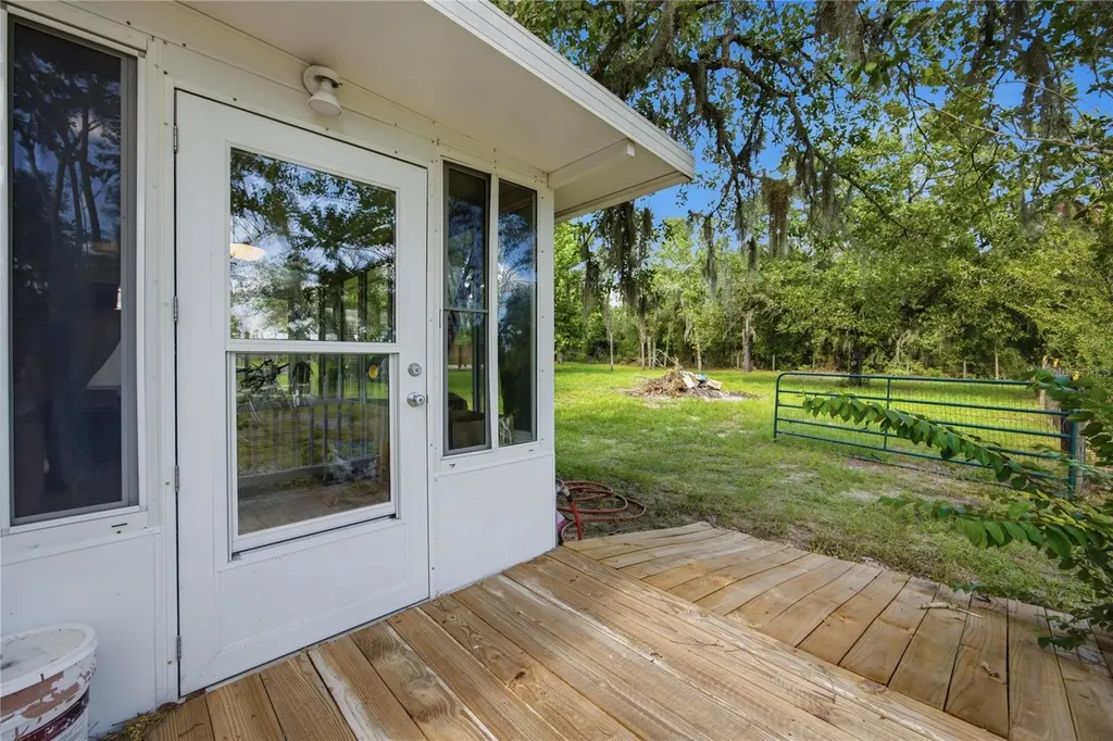 11751 SE 16th Lane Morriston FL 32668